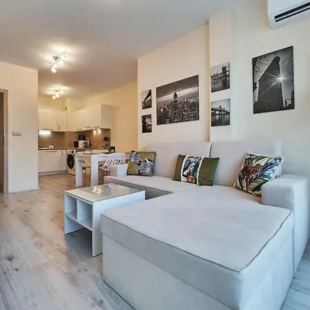 South Bay - Monk Apartman *